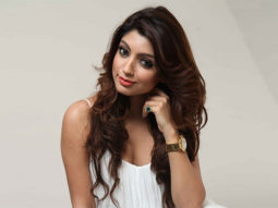 Akanksha on ‘Ripped Jeans’ controversy: “BULLSH*T! Main aisi chizon ko completely…”