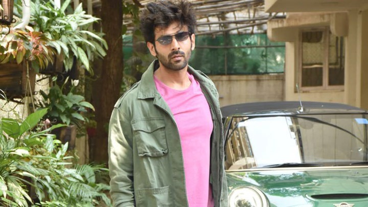 Kartik Aaryan spotted at Sunny super sound in Juhu