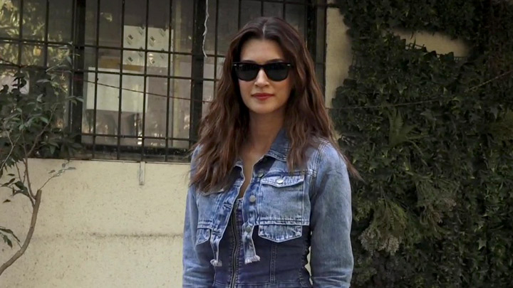 Kriti Sanon spotted at Kroma salon in Juhu