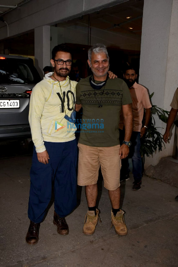 photos aamir khan at the special screening of amin hajees film koi jaane naa in mumbai 4