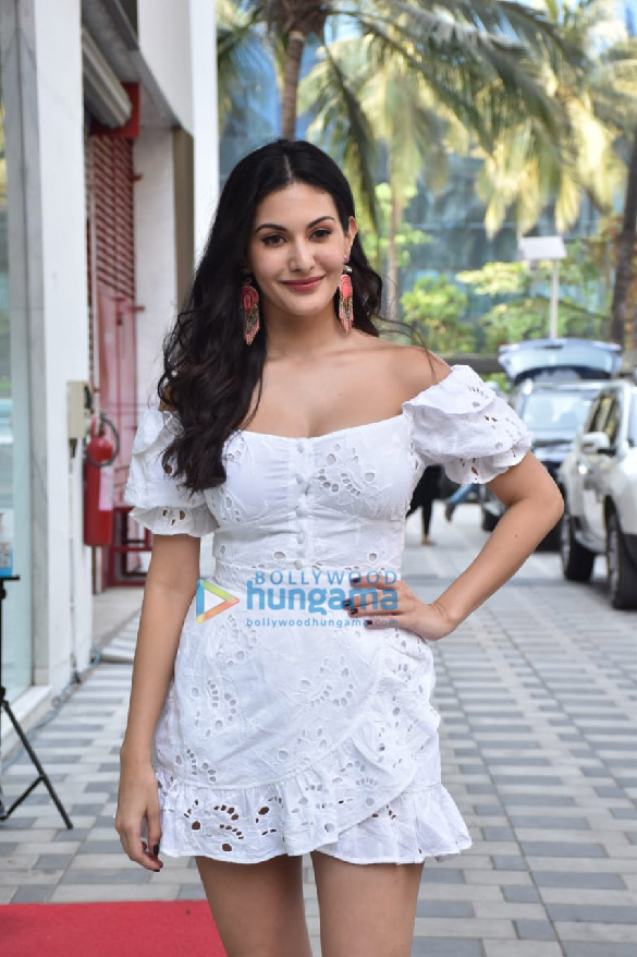 photos amyra dastur for koi jane na promotions 2