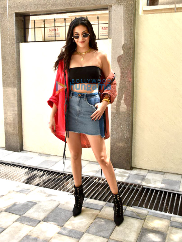 photos amyra dastur snapped during koi jaane na promotions 3