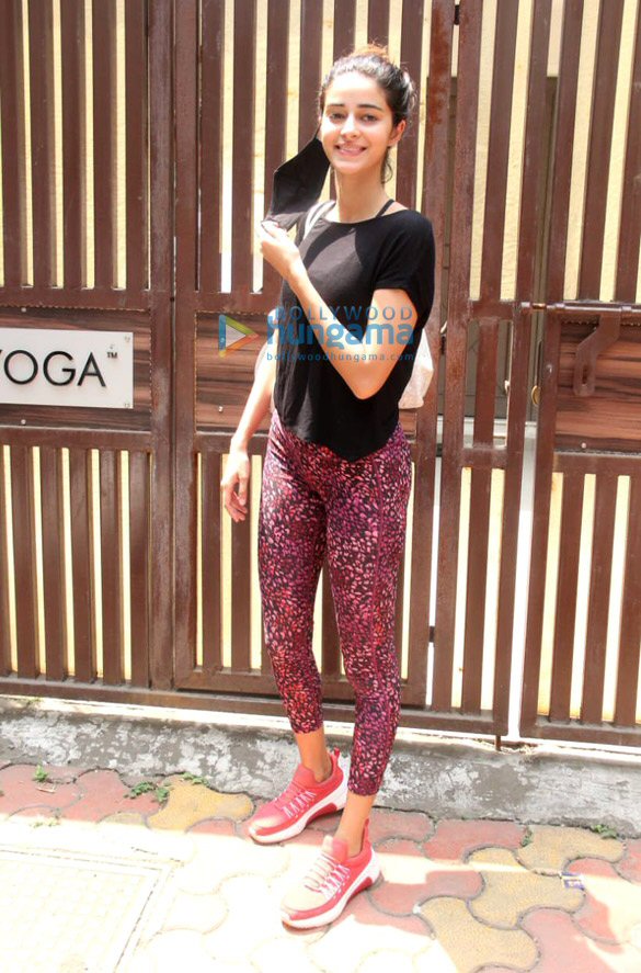 photos ananya panday spotted at anshuka yoga in bandra 2 6