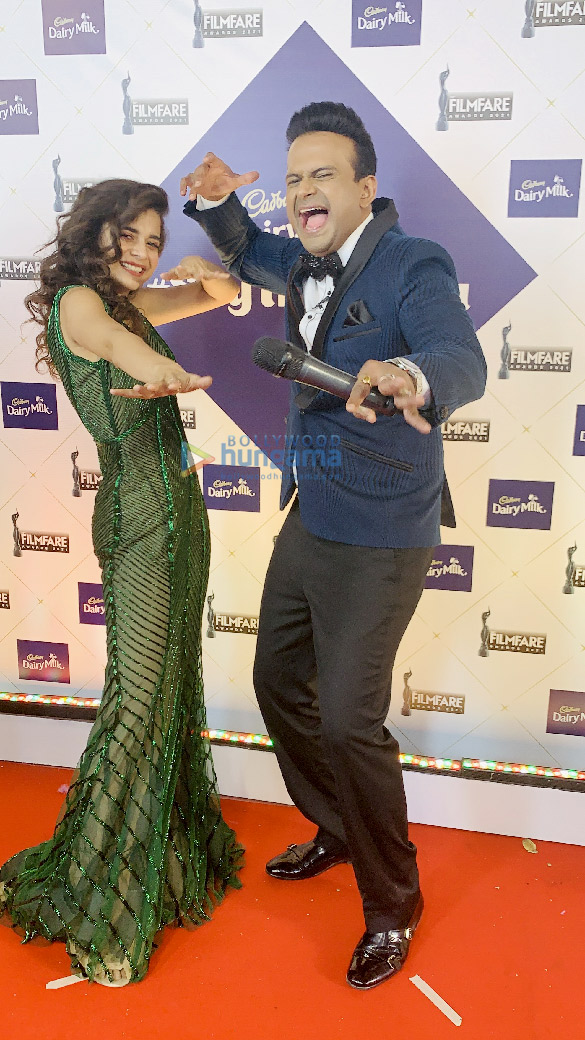 photos celebs grace the red carpet of 66th filmfare awards 2021 5