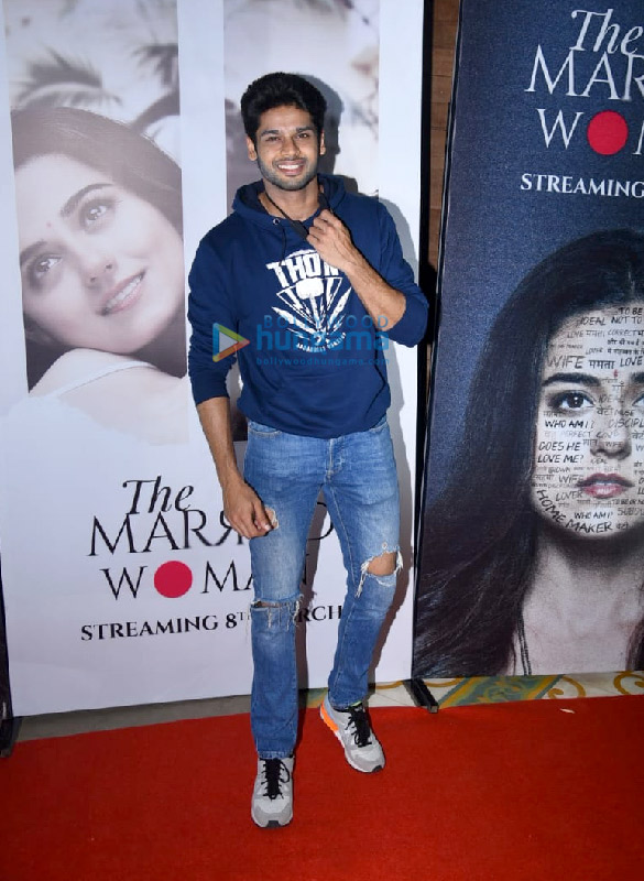 photos celebs snapped at the married woman screening 7