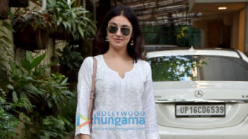 Photos: Divya Khosla Kumar snapped at dubbing studio in Juhu