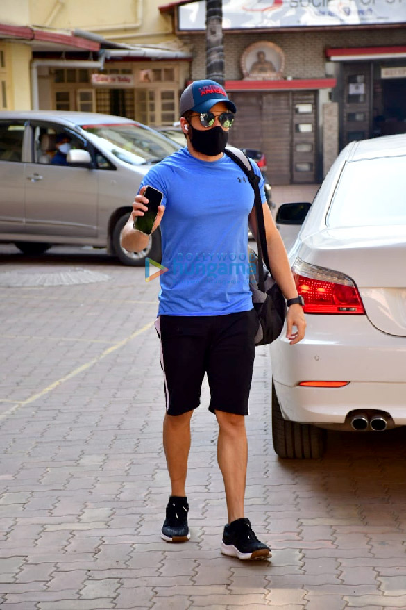 photos emraan hashmi spotted at gym 3