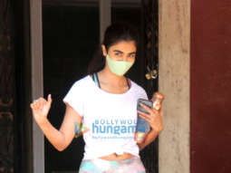 Photos: Janhvi Kapoor and Pooja Hegde spotted at Pilates