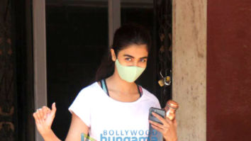 Photos: Janhvi Kapoor and Pooja Hegde spotted at Pilates