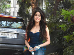 Photos: Janhvi Kapoor spotted at Maddock Office