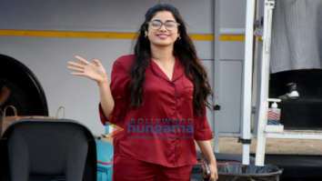 Photos: Janhvi Kapoor spotted at Versova for an ad shoot