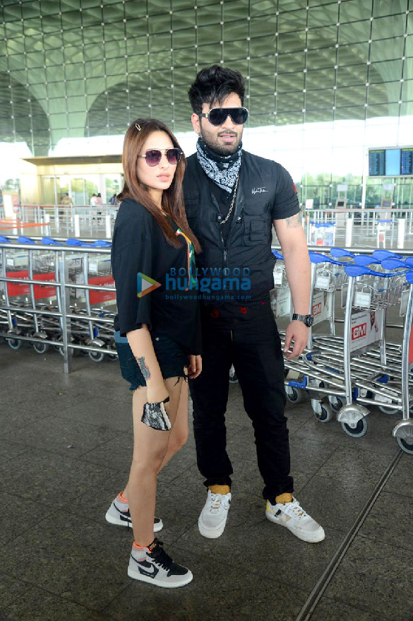 photos kangana ranaut sunny leone vijay deverakonda and sapna chaudhary snapped at the airport 2