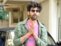 Photos: Kartik Aaryan snapped at a dubbing studio in Juhu