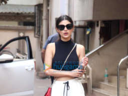 Photos: Mouni Roy snapped in Santacruz