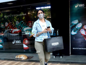 Photos: Mrunal Thakur snapped in Khar