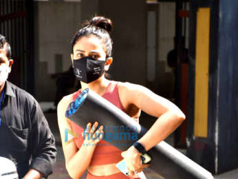 Photos: Rakul Preet Singh spotted at Anshuka Yoga in Bandra