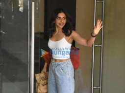 Photos: Rakul Preet Singh spotted at Bandra