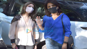 Photos: Randhir Kapoor, Neetu Kapoor and others snapped at Kareena Kapoor Khan’s house in Bandra
