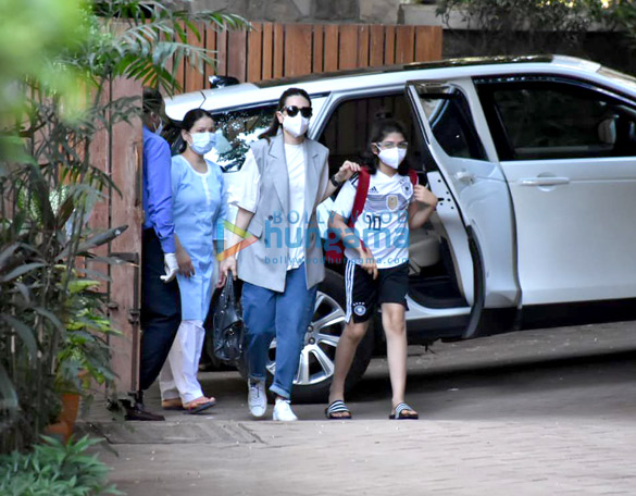 photos randhir kapoor neetu kapoor and others snapped at kareena kapoor khans house in bandra 5