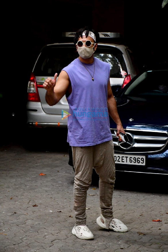 photos ranveer singh spotted at a dubbing studio 2
