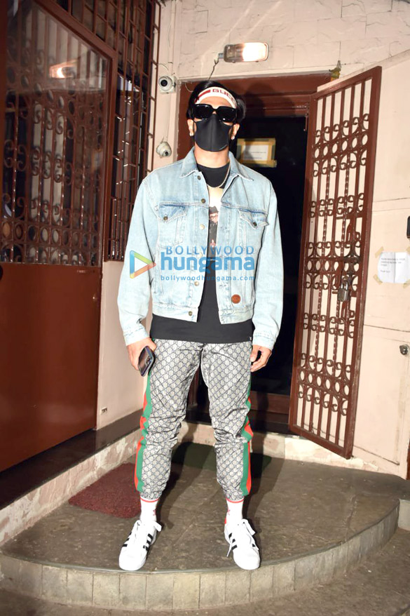 photos ranveer singh spotted at a dubbing studio in bandra 2