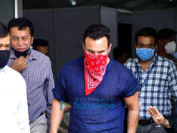 Photos: Saif Ali Khan snapped in BKC