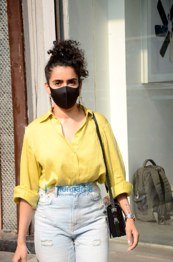 photos sanaya malhotra snapped in juhu 2