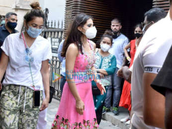 Photos: Sara Ali Khan and Mira Rajput snapped in Juhu