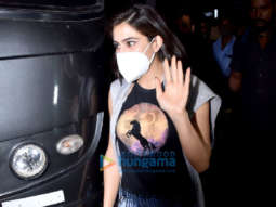 Photos: Sara Ali Khan snapped post shoot in Juhu