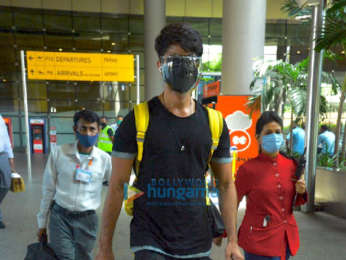 Photos: Shahid Kapoor, Hema Malini and Faruk Kabir snapped at the airport