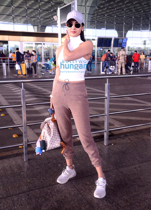 photos sonal chauhan aparshakti khurrana and aayush sharma snapped at the airport 1