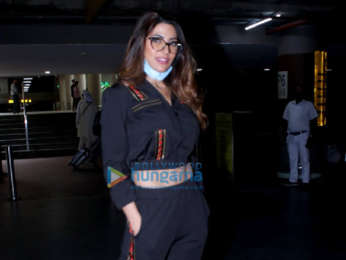 Photos: Sunny Deol, Hina Khan, Rocky Jaiswal and others snapped at the airport