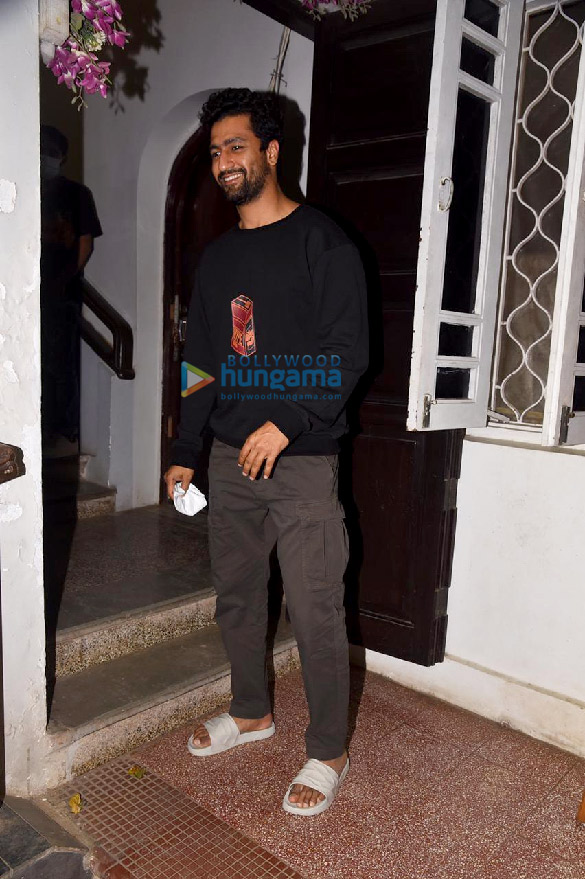 photos vicky kaushal snapped at krome studio in bandra 2