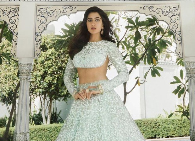 Diwali Look: Janhvi Kapoor shares gorgeous photos in silver embellished backless  blouse and lehenga, fans feel the heat