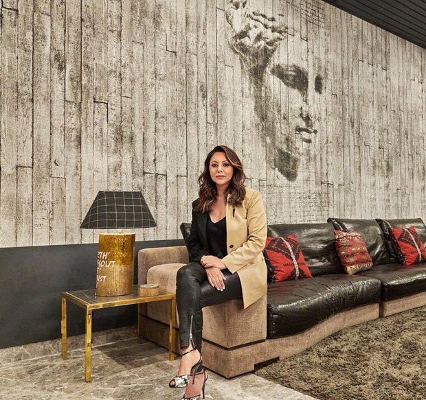 Gauri Khan designs Shah Rukh Khan's swanky Red Chillies Entertainment office, shares pictures Gauri Khan designs Shah Rukh Khan's swanky Red Chillies Entertainment office, shares pictures