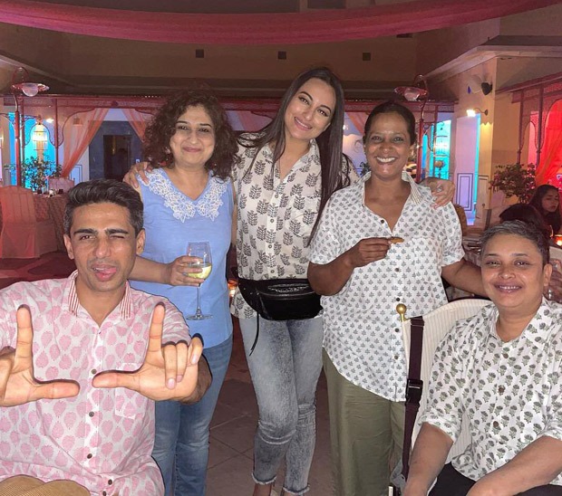 Sonakshi Sinha wraps up Fallen, thanks Reema Kagti and Zoya Akhtar for giving her powerful role Sonakshi Sinha wraps up Fallen, thanks Reema Kagti and Zoya Akhtar for giving her powerful role