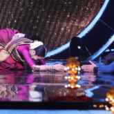 Jay Bhanushali does a Sashtang Dandavat for Rekha on the sets of Indian Idol Season 12