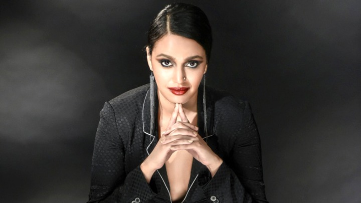 LOL- Swara Bhaskar: “I’m sure I can be ACCUSED of eve-teasing Shah Rukh Khan”| B’day Special