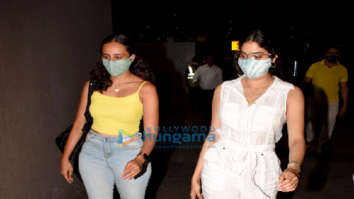 Photos: Janhvi Kapoor and Namrata Purohit snapped at the airport
