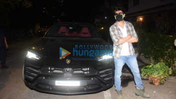 Photos: Kartik Aaryan snapped in Bandra