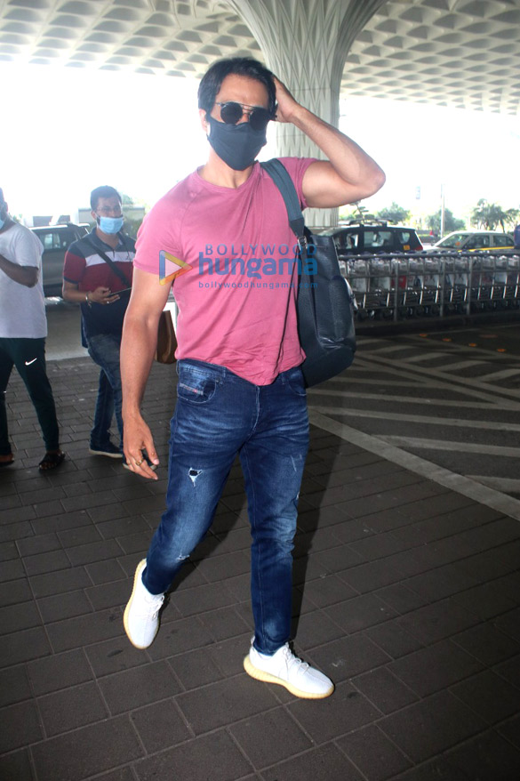 photos nora fatehi amyra dastur and sonu sood snapped at the airport 2