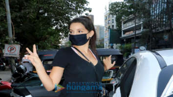 Photos: Nora Fatehi snapped at FoodHall In Bandra