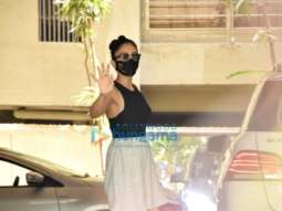 Photos: Rakul Preet Singh snapped in Juhu