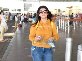 Photos: Ranbir Kapoor, Alia Bhatt, Nikita Dutta and others snapped at the airport