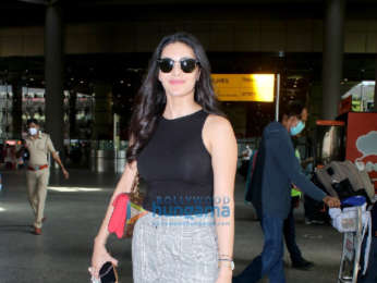Photos: Ranbir Kapoor, Alia Bhatt, Nikita Dutta and others snapped at the airport