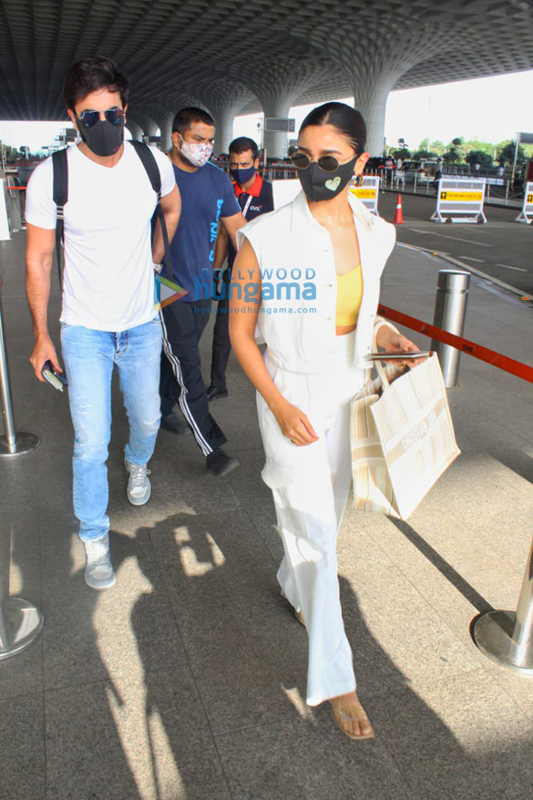 Photos: Ranbir Kapoor, Alia Bhatt, Nikita Dutta and others snapped at the airport