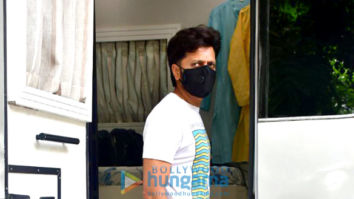 Photos: Riteish Deshmukh and Genelia Dsouza spotted in Bandra for a shoot