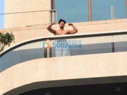 Photos: Tiger Shroff spotted at his balcony