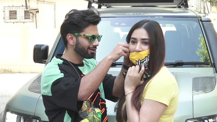 Rahul Vaidya & Disha Parmar spotted at Croma in Andheri