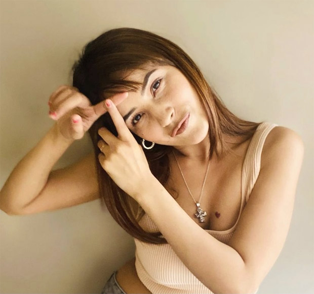 Shehnaaz Gill opts for fringes, shares series of pictures flaunting new haircut Shehnaaz Gill opts for fringes, shares series of pictures flaunting new haircut
